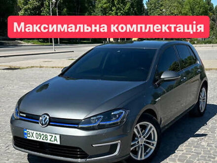 Серый Фольксваген e-Golf, объемом двигателя 0 л и пробегом 105 тыс. км за 15700 $, фото 1 на Automoto.ua