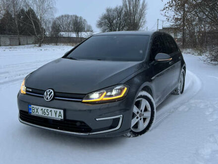 Серый Фольксваген e-Golf, объемом двигателя 0 л и пробегом 170 тыс. км за 13499 $, фото 1 на Automoto.ua