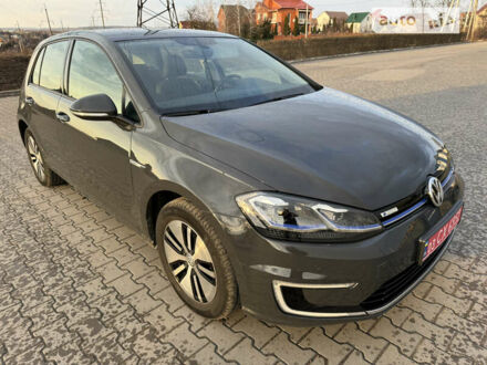 Серый Фольксваген e-Golf, объемом двигателя 0 л и пробегом 87 тыс. км за 18700 $, фото 1 на Automoto.ua