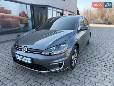 Серый Фольксваген e-Golf, объемом двигателя 0 л и пробегом 132 тыс. км за 12750 $, фото 1 на Automoto.ua