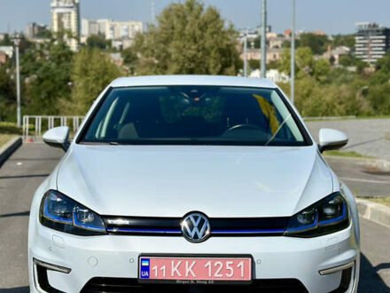Фольксваген e-Golf 2018 в Виннице на Automoto.ua Серый Фольксваген e-Golf, объемом двигателя 0 л и пробегом 99 тыс. км за 13500 $, фото 1 на Automoto.ua