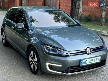 Серый Фольксваген e-Golf, объемом двигателя 0 л и пробегом 158 тыс. км за 13400 $, фото 1 на Automoto.ua