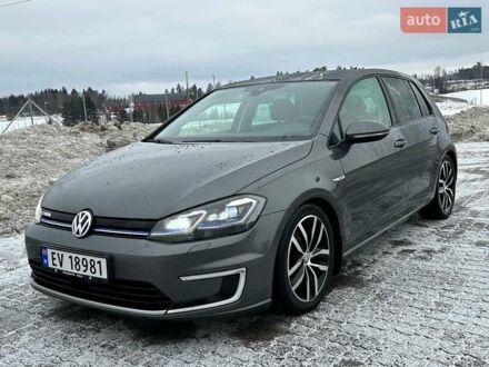 Серый Фольксваген e-Golf, объемом двигателя 0 л и пробегом 1 тыс. км за 11800 $, фото 1 на Automoto.ua