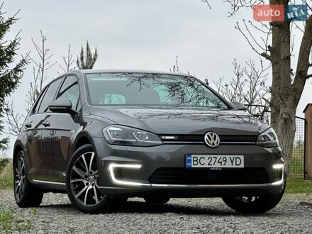 Серый Фольксваген e-Golf, объемом двигателя 0 л и пробегом 123 тыс. км за 12950 $, фото 1 на Automoto.ua