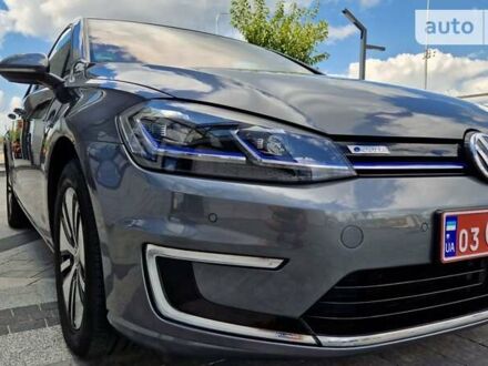 Серый Фольксваген e-Golf, объемом двигателя 0 л и пробегом 53 тыс. км за 15500 $, фото 1 на Automoto.ua