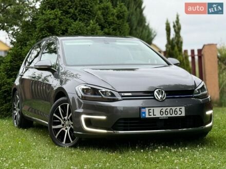 Серый Фольксваген e-Golf, объемом двигателя 0 л и пробегом 124 тыс. км за 12750 $, фото 1 на Automoto.ua