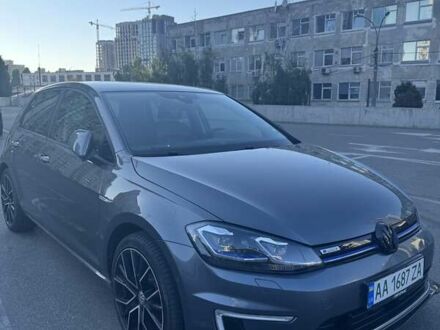 Серый Фольксваген e-Golf, объемом двигателя 0 л и пробегом 92 тыс. км за 19100 $, фото 1 на Automoto.ua