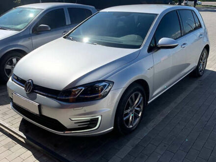 Фольксваген e-Golf 2019 в Виннице на Automoto.ua Серый Фольксваген e-Golf, объемом двигателя 0 л и пробегом 70 тыс. км за 15899 $, фото 1 на Automoto.ua