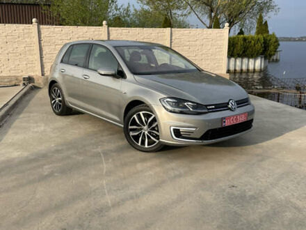 Фольксваген e-Golf 2019 в Запорожье на Automoto.ua Серый Фольксваген e-Golf, объемом двигателя 0 л и пробегом 54 тыс. км за 26300 $, фото 1 на Automoto.ua