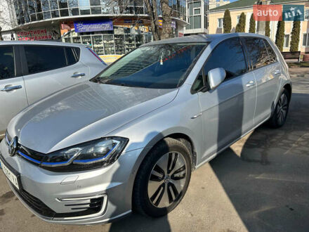 Фольксваген e-Golf 2019 в Хмельницком на Automoto.ua Серый Фольксваген e-Golf, объемом двигателя 0 л и пробегом 62 тыс. км за 15300 $, фото 1 на Automoto.ua