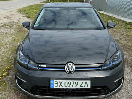 Серый Фольксваген e-Golf, объемом двигателя 0 л и пробегом 65 тыс. км за 12500 $, фото 1 на Automoto.ua