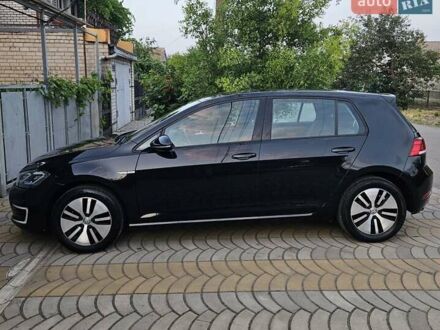 Серый Фольксваген e-Golf, объемом двигателя 0 л и пробегом 55 тыс. км за 13700 $, фото 1 на Automoto.ua