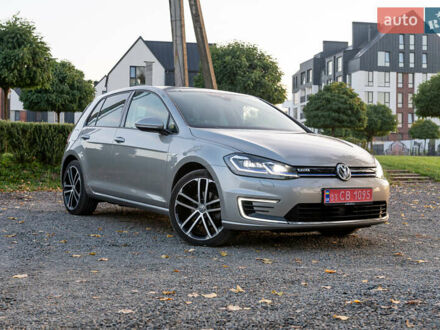 Серый Фольксваген e-Golf, объемом двигателя 0 л и пробегом 92 тыс. км за 14900 $, фото 1 на Automoto.ua