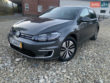Серый Фольксваген e-Golf, объемом двигателя 0 л и пробегом 127 тыс. км за 11950 $, фото 1 на Automoto.ua