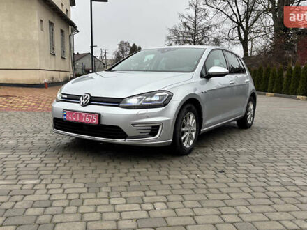 Серый Фольксваген e-Golf, объемом двигателя 0 л и пробегом 127 тыс. км за 14200 $, фото 1 на Automoto.ua