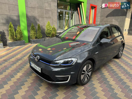 Серый Фольксваген e-Golf, объемом двигателя 0 л и пробегом 103 тыс. км за 16000 $, фото 1 на Automoto.ua