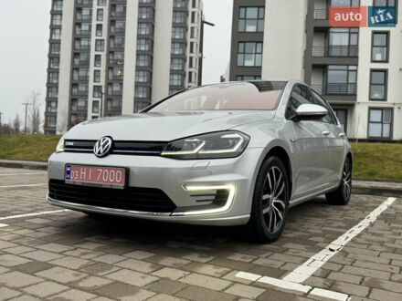 Серый Фольксваген e-Golf, объемом двигателя 0 л и пробегом 91 тыс. км за 15099 $, фото 1 на Automoto.ua