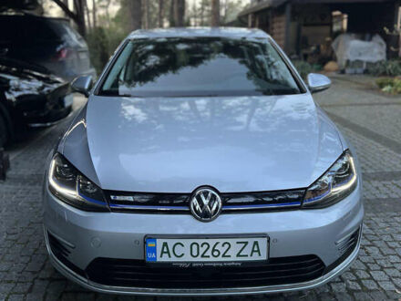 Серый Фольксваген e-Golf, объемом двигателя 0 л и пробегом 51 тыс. км за 14000 $, фото 1 на Automoto.ua