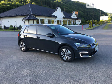 Серый Фольксваген e-Golf, объемом двигателя 0 л и пробегом 29 тыс. км за 15888 $, фото 1 на Automoto.ua