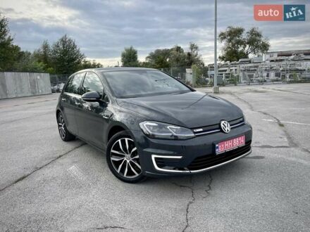 Серый Фольксваген e-Golf, объемом двигателя 0 л и пробегом 103 тыс. км за 13300 $, фото 1 на Automoto.ua