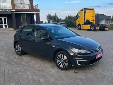 Фольксваген e-Golf 2020 в Ратно на Automoto.ua Серый Фольксваген e-Golf, объемом двигателя 0 л и пробегом 42 тыс. км за 14199 $, фото 1 на Automoto.ua