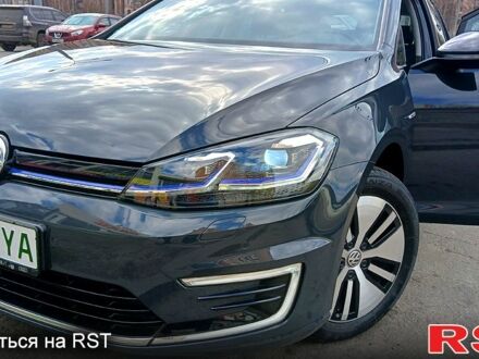 Серый Фольксваген e-Golf, объемом двигателя 0 л и пробегом 29 тыс. км за 16850 $, фото 1 на Automoto.ua