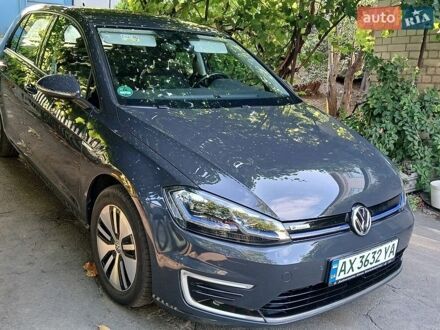 Серый Фольксваген e-Golf, объемом двигателя 0 л и пробегом 29 тыс. км за 16800 $, фото 1 на Automoto.ua