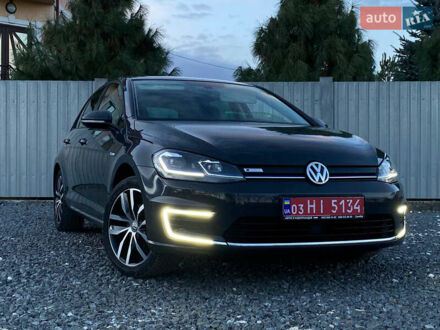 Серый Фольксваген e-Golf, объемом двигателя 0 л и пробегом 157 тыс. км за 12499 $, фото 1 на Automoto.ua