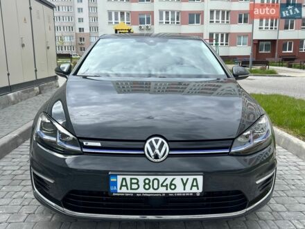 Серый Фольксваген e-Golf, объемом двигателя 0 л и пробегом 57 тыс. км за 16500 $, фото 1 на Automoto.ua