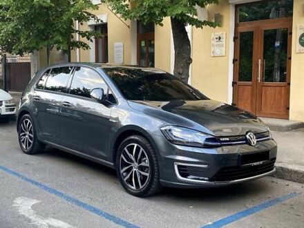 Фольксваген e-Golf 2020 в Виннице на Automoto.ua Серый Фольксваген e-Golf, объемом двигателя 0 л и пробегом 49 тыс. км за 19200 $, фото 1 на Automoto.ua