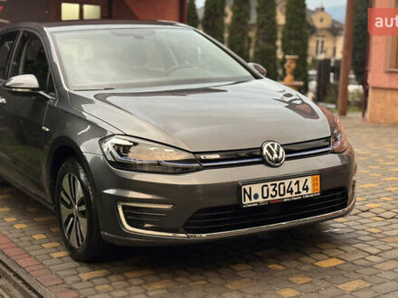 Серый Фольксваген e-Golf, объемом двигателя 0 л и пробегом 145 тыс. км за 12900 $, фото 1 на Automoto.ua