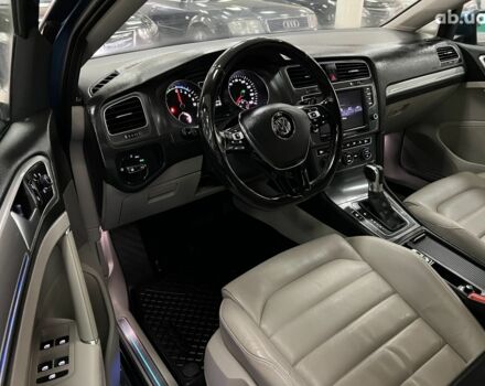 Синий Фольксваген e-Golf, объемом двигателя 0 л и пробегом 131 тыс. км за 13000 $, фото 13 на Automoto.ua