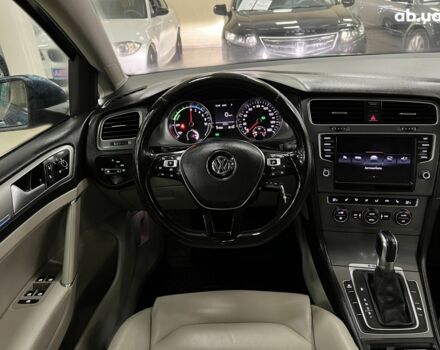 Синий Фольксваген e-Golf, объемом двигателя 0 л и пробегом 131 тыс. км за 13000 $, фото 11 на Automoto.ua
