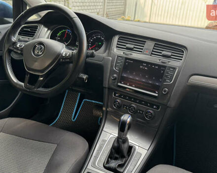 Синій Фольксваген e-Golf, об'ємом двигуна 0 л та пробігом 72 тис. км за 9500 $, фото 29 на Automoto.ua