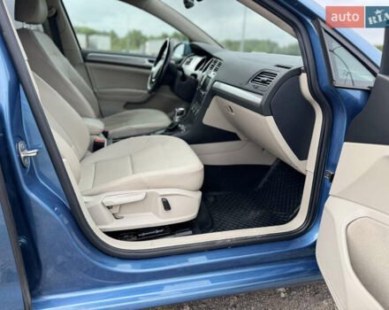 Синий Фольксваген e-Golf, объемом двигателя 0 л и пробегом 73 тыс. км за 8300 $, фото 50 на Automoto.ua
