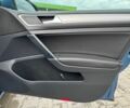Синий Фольксваген e-Golf, объемом двигателя 0 л и пробегом 123 тыс. км за 9350 $, фото 46 на Automoto.ua