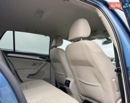 Синий Фольксваген e-Golf, объемом двигателя 0 л и пробегом 73 тыс. км за 8300 $, фото 60 на Automoto.ua