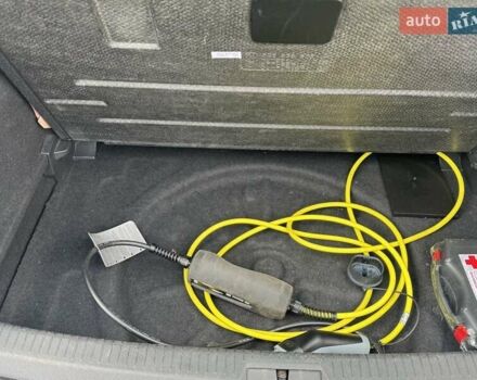 Синий Фольксваген e-Golf, объемом двигателя 0 л и пробегом 118 тыс. км за 10600 $, фото 13 на Automoto.ua