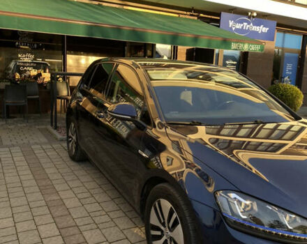 Синий Фольксваген e-Golf, объемом двигателя 0 л и пробегом 140 тыс. км за 11200 $, фото 3 на Automoto.ua