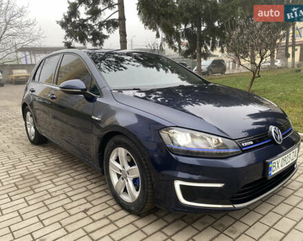 Синий Фольксваген e-Golf, объемом двигателя 0 л и пробегом 124 тыс. км за 8900 $, фото 2 на Automoto.ua