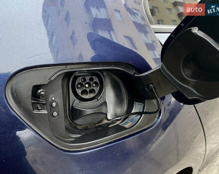 Синий Фольксваген e-Golf, объемом двигателя 0 л и пробегом 124 тыс. км за 8900 $, фото 12 на Automoto.ua