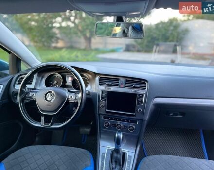 Синий Фольксваген e-Golf, объемом двигателя 0 л и пробегом 127 тыс. км за 8800 $, фото 4 на Automoto.ua