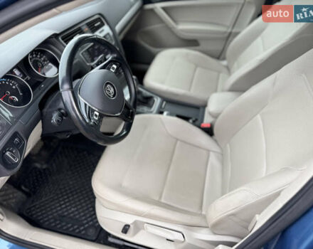 Синий Фольксваген e-Golf, объемом двигателя 0 л и пробегом 73 тыс. км за 8300 $, фото 40 на Automoto.ua