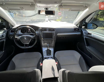 Синий Фольксваген e-Golf, объемом двигателя 0 л и пробегом 139 тыс. км за 9010 $, фото 7 на Automoto.ua