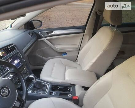 Синий Фольксваген e-Golf, объемом двигателя 0 л и пробегом 98 тыс. км за 9100 $, фото 14 на Automoto.ua