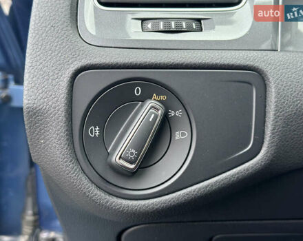 Синий Фольксваген e-Golf, объемом двигателя 0 л и пробегом 168 тыс. км за 7350 $, фото 58 на Automoto.ua