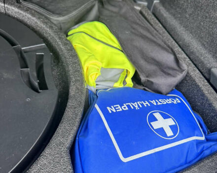 Синий Фольксваген e-Golf, объемом двигателя 0 л и пробегом 99 тыс. км за 9500 $, фото 75 на Automoto.ua