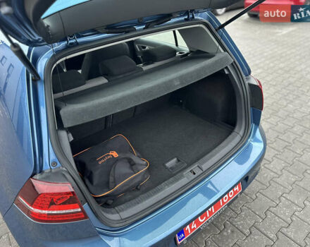 Синий Фольксваген e-Golf, объемом двигателя 0 л и пробегом 168 тыс. км за 7350 $, фото 88 на Automoto.ua