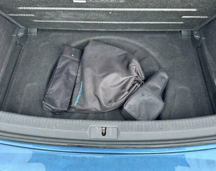 Синий Фольксваген e-Golf, объемом двигателя 0 л и пробегом 136 тыс. км за 8200 $, фото 2 на Automoto.ua