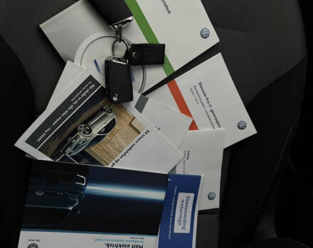 Синий Фольксваген e-Golf, объемом двигателя 0 л и пробегом 71 тыс. км за 8200 $, фото 54 на Automoto.ua